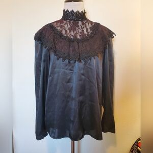 Elegant Victorian Top